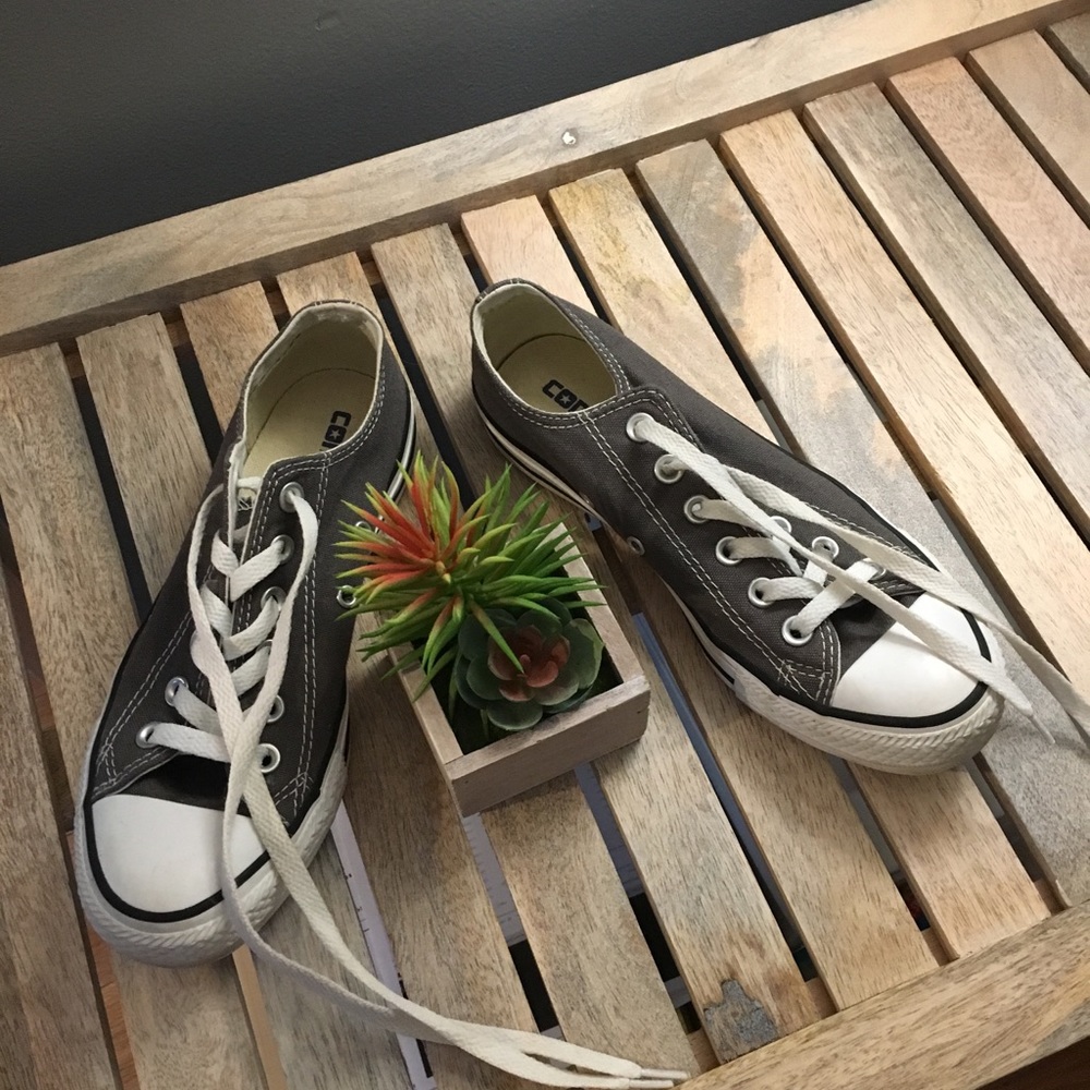 CONVERSE | LIKE NEW! Chuck Taylor All Stars ❤️